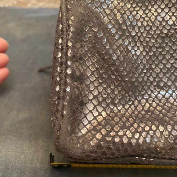 Limited Edition Michael Kors Gunmetal Metallic Cosmetic Clutch Bag - Picture 13 of 15